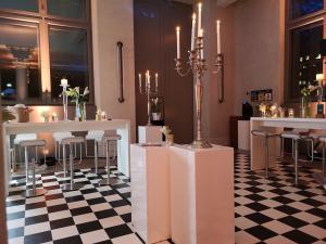 Lack White Stehkube 2